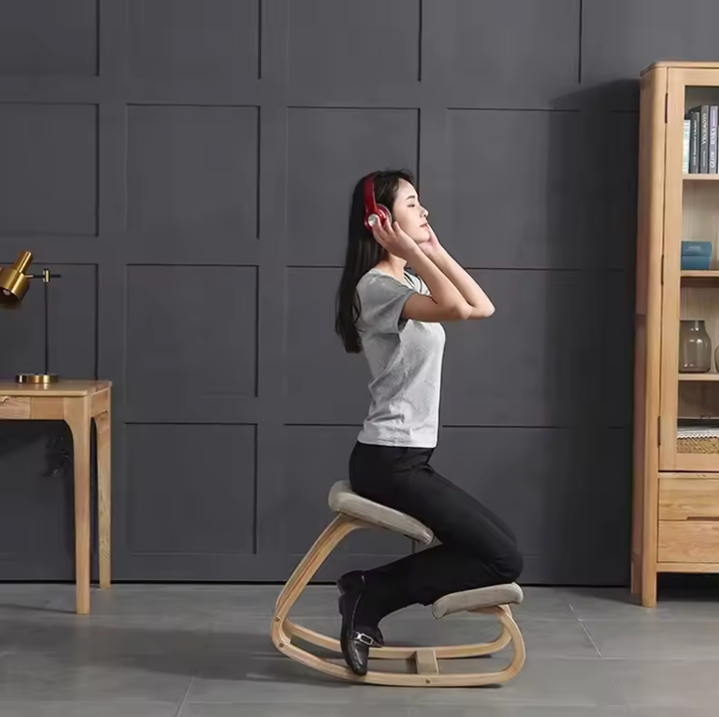 Silla Ergonómica De Rodilla Modelo Lisa Simpson - color Rojo