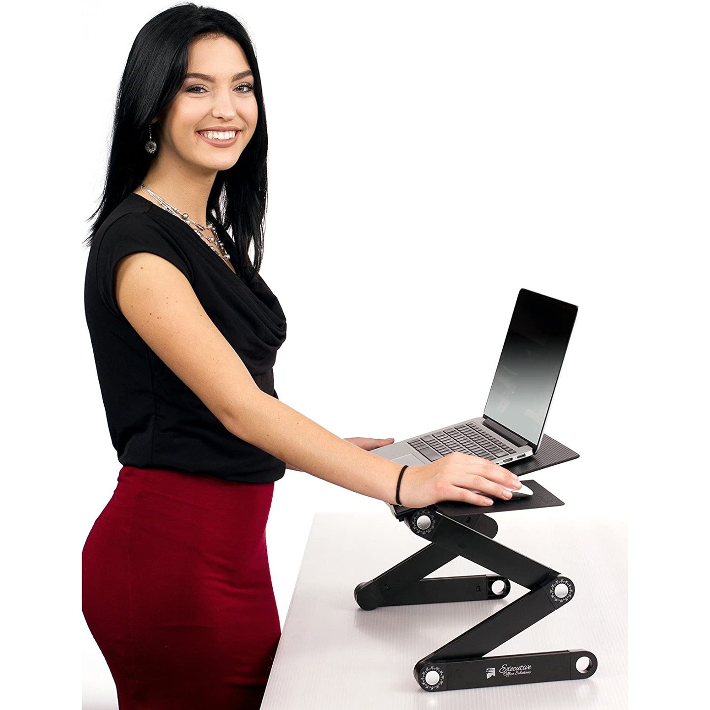 MESA PARA LAPTOP ERGONÓMICA CON COOLER Y BANDEJA PARA MOUSE, ÁNGULOS GRADUABLES.- COLOR NEGRO